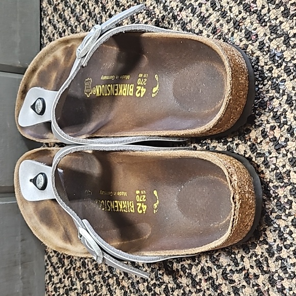 Birkenstock Gizeh Sandals, size 42. - Picture 3 of 10